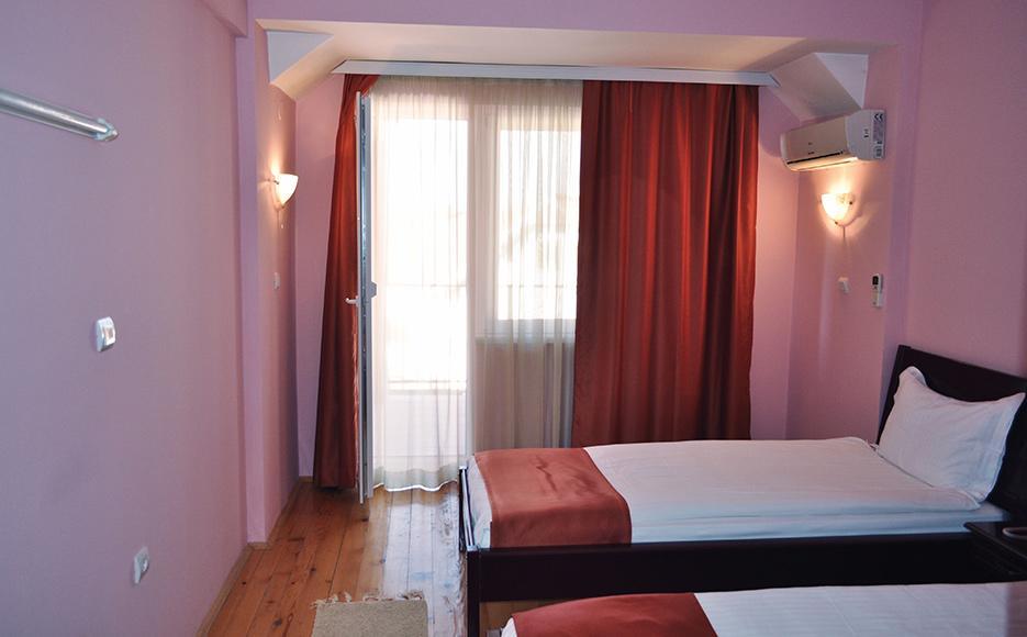 Hotel Satelit Kumanova Dış mekan fotoğraf