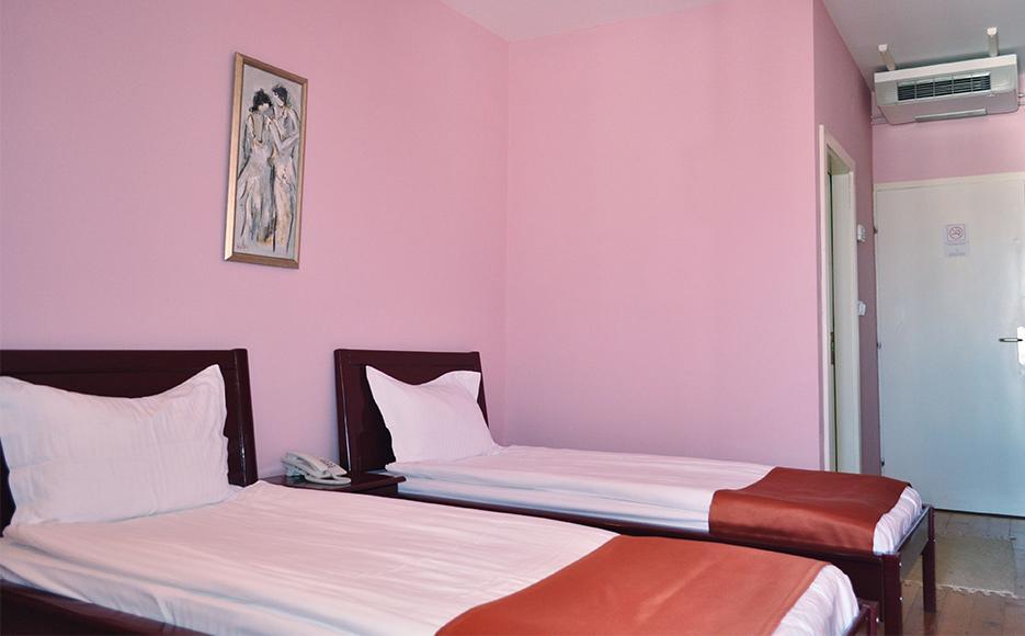 Hotel Satelit Kumanova Dış mekan fotoğraf